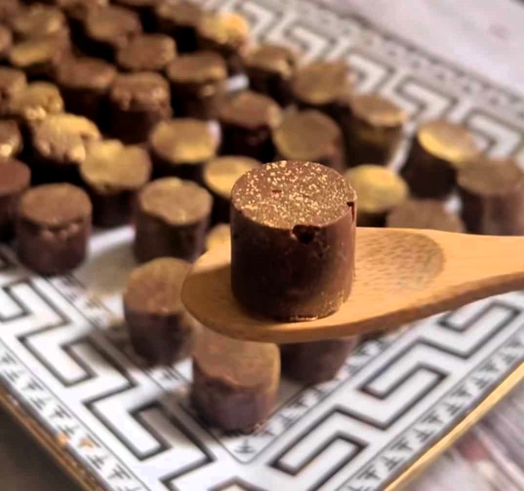 Crispy Chocolate Popsicles